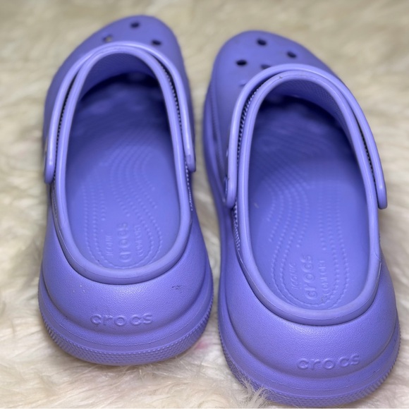 CROCS Kids Water Shoes in Lavender - Picture 2 of 3